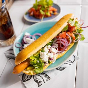 Hot Dog Brötchen geschnitten